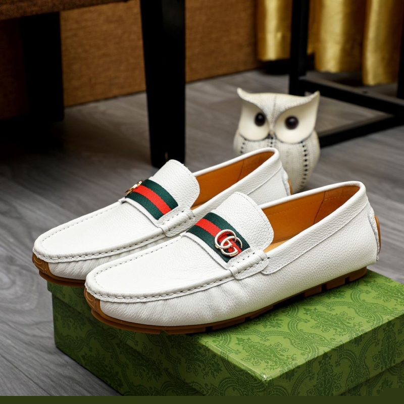 G*u*i leather shoes
